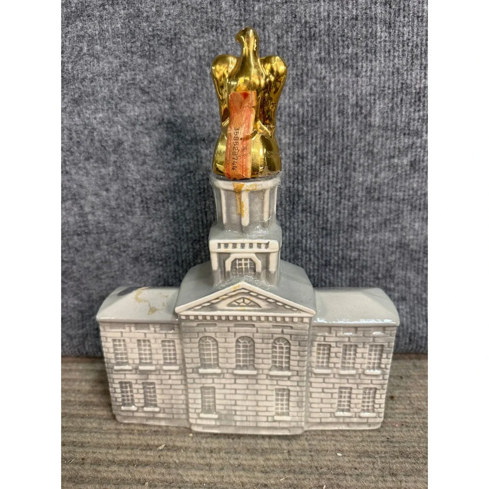 Ezra Brooks Whiskey Decanter NH State House Sesquicentennial Heritage China Box